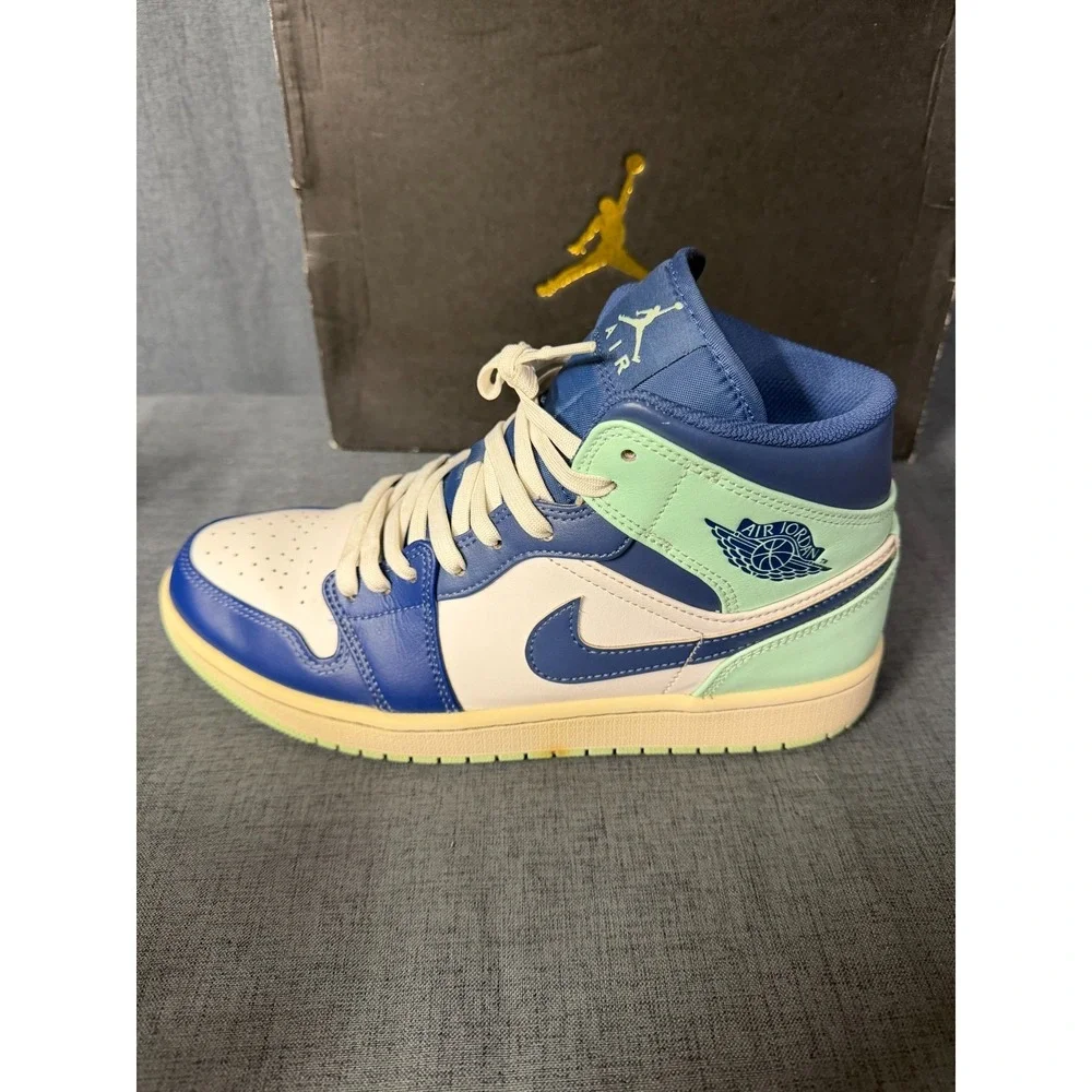 Size 9.5 - Nike Air Jordan 1 Mid Mystic Mens Navy Mint White Sneaker 554724-413 - Picture 6 of 16